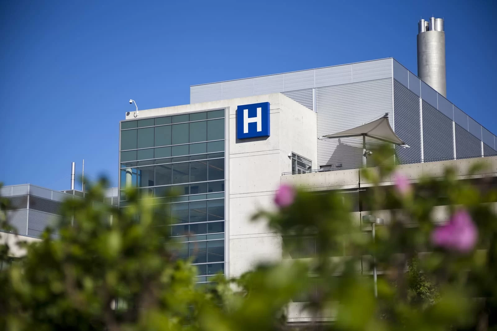 What is the secret of building hospitals?
